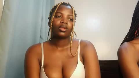 Snapshot of kinky_lola1 chatting on October 2025 12:53:02 PM Lola online show from October 2025 12:53:02 PM