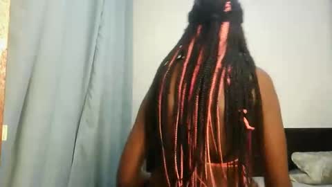 Snapshot of kinky_lola1 chatting on November 2025 10:42:01 PM Lola online show from November 2025 10:42:01 PM