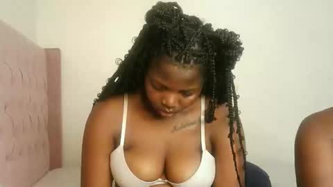 Snapshot of kinky_lola1 chatting on February 2026 09:18:02 PM Lola online show from February 2026 09:18:02 PM