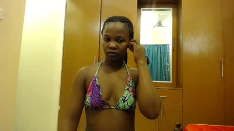 Pixie online show from September 2025 08:02:01 PM