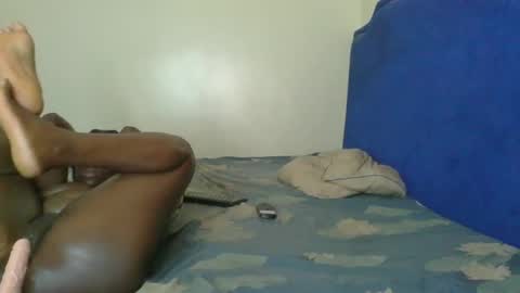 Snapshot of kinky_roey chatting on February 2025 10:42:02 AM kinky_roey online show from February 2025 10:42:02 AM