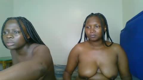 Snapshot of kinky_roey chatting on February 2025 12:28:01 PM kinky_roey online show from February 2025 12:28:01 PM