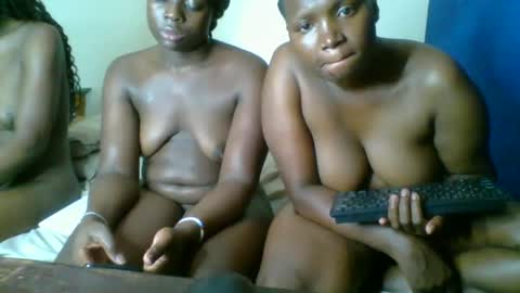 Snapshot of kinky_roey chatting on February 2025 12:08:01 AM kinky_roey online show from February 2025 12:08:01 AM