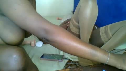 Snapshot of kinky_roey chatting on February 2025 03:48:01 AM kinky_roey online show from February 2025 03:48:01 AM