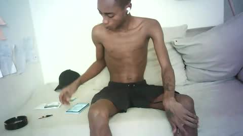 Snapshot of kinkybby_ chatting on March 2025 09:46:02 AM kinkybby_ online show from March 2025 09:46:02 AM