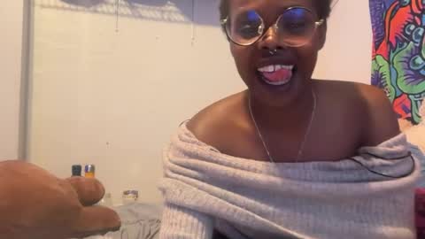 Snapshot of kinkycoupleinteracial chatting on June 2026 12:27:01 AM interracialfacial online show from June 2026 12:27:01 AM