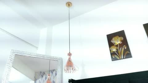 Snapshot of kinkyhousewifee_ chatting on April 2026 12:10:01 PM MISS RYN online show from April 2026 12:10:01 PM