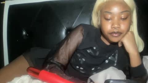 Snapshot of kinkykittee chatting on February 2025 09:58:02 AM Bunniii online show from February 2025 09:58:02 AM