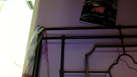 Snapshot of kinkykittee chatting on April 2026 02:22:02 AM Bunniii online show from April 2026 02:22:02 AM