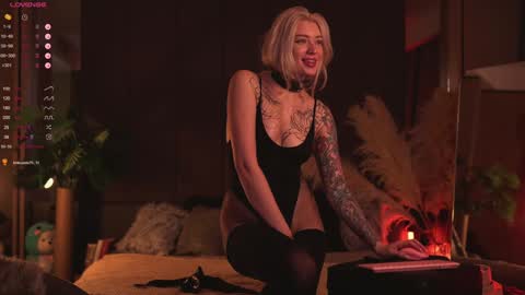 kinkylina_ online show from December 2024 09:06:01 AM