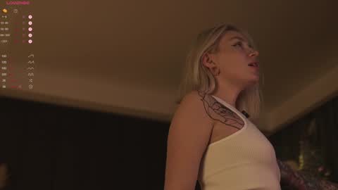 Snapshot of kinkylina_ chatting on January 2025 03:17:02 PM kinkylina_ online show from January 2025 03:17:02 PM