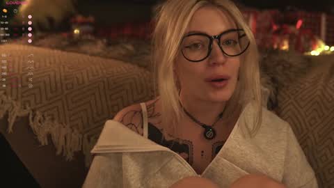 Snapshot of kinkylina_ chatting on January 2025 05:20:01 PM kinkylina_ online show from January 2025 05:20:01 PM