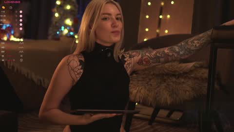 Snapshot of kinkylina_ chatting on January 2025 07:24:01 PM kinkylina_ online show from January 2025 07:24:01 PM