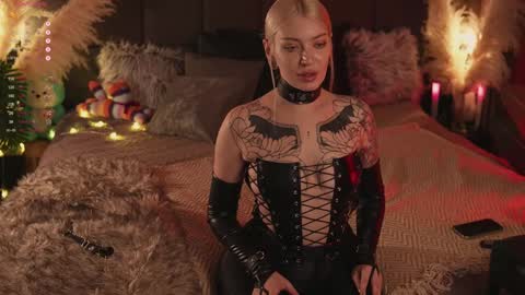 Snapshot of kinkylina_ chatting on February 2025 01:20:01 PM kinkylina_ online show from February 2025 01:20:01 PM