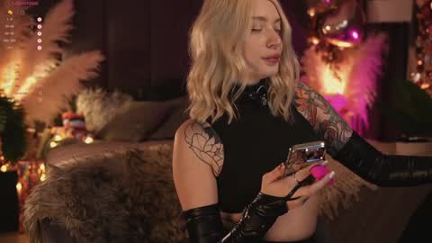 kinkylina_ online show from February 2025 03:21:01 PM