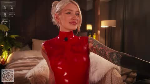 Snapshot of kinkylina_ chatting on December 2025 03:50:02 PM kinkylina_ online show from December 2025 03:50:02 PM