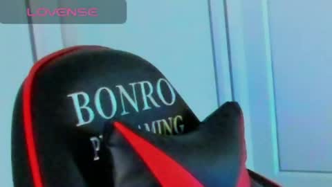 Snapshot of kinkysuka_ chatting on May 2026 12:45:02 PM meow online show from May 2026 12:45:02 PM