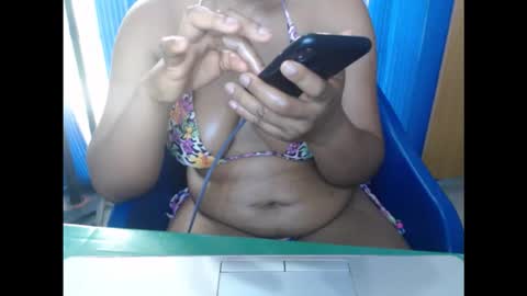 Snapshot of kinkyxxjuice chatting on September 2025 07:54:02 AM kinkyxxjuice online show from September 2025 07:54:02 AM