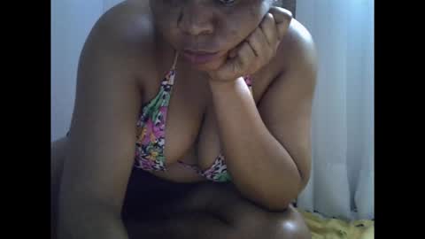 Snapshot of kinkyxxjuice chatting on October 2025 06:37:01 AM kinkyxxjuice online show from October 2025 06:37:01 AM