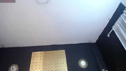 Snapshot of kinkyy_mom chatting on February 2026 04:11:02 PM kinkyy_mom online show from February 2026 04:11:02 PM