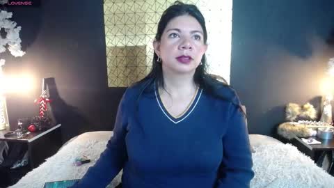 Snapshot of kinkyy_mom chatting on February 2026 03:31:01 PM kinkyy_mom online show from February 2026 03:31:01 PM