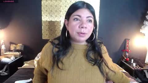 Snapshot of kinkyy_mom chatting on March 2026 04:54:01 PM kinkyy_mom online show from March 2026 04:54:01 PM