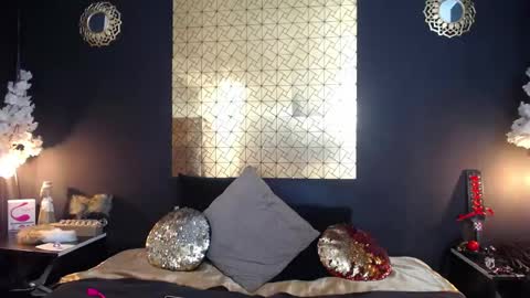 Snapshot of kinkyy_mom chatting on April 2026 03:28:01 PM kinkyy_mom online show from April 2026 03:28:01 PM