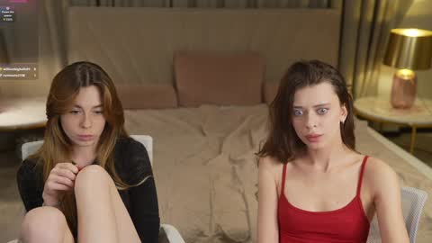 Snapshot of kira0541 chatting on September 2025 08:36:01 PM Sweet girls online show from September 2025 08:36:01 PM