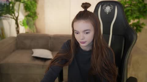 Snapshot of kira0541 chatting on December 2025 07:42:01 PM Sweet girls online show from December 2025 07:42:01 PM