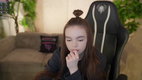 Snapshot of kira0541 chatting on December 2025 07:53:02 PM Sweet girls online show from December 2025 07:53:02 PM