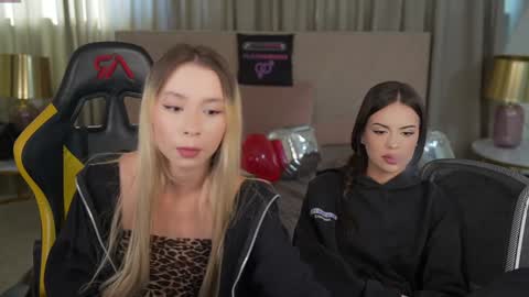 Sweet girls online show from March 2026 08:19:01 AM