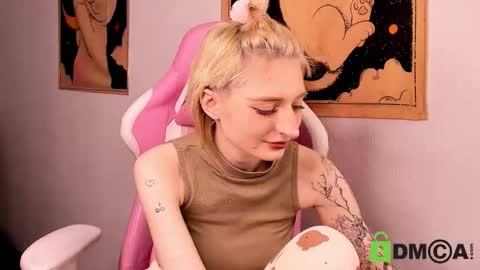 Snapshot of kira__cutie chatting on March 2026 09:08:01 PM Kira online show from March 2026 09:08:01 PM
