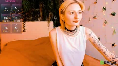 Snapshot of kira__cutie chatting on April 2026 09:17:01 PM Kira online show from April 2026 09:17:01 PM