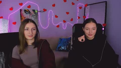 Kira  online show from February 2026 06:33:02 AM