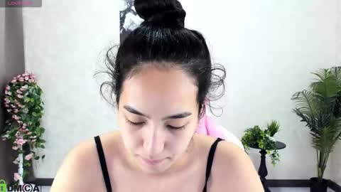 Aura online show from October 2025 02:56:01 AM