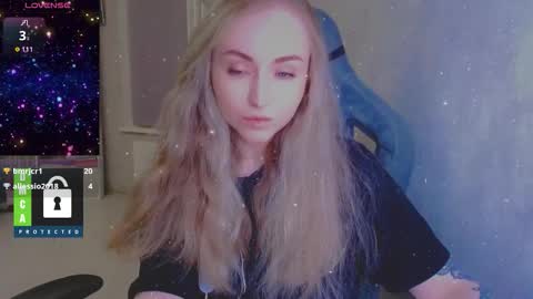 you know thumb up me please its important online show from December 2025 04:01:02 PM