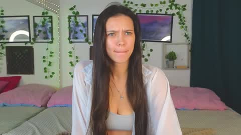 Snapshot of kira_low chatting on January 2025 12:05:02 AM Kira online show from January 2025 12:05:02 AM