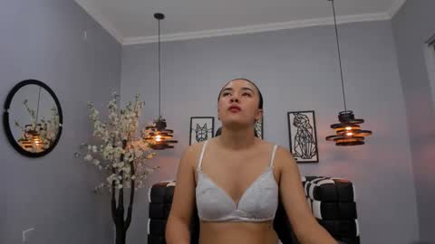 Kira Naughtty  online show from October 2025 11:30:01 AM