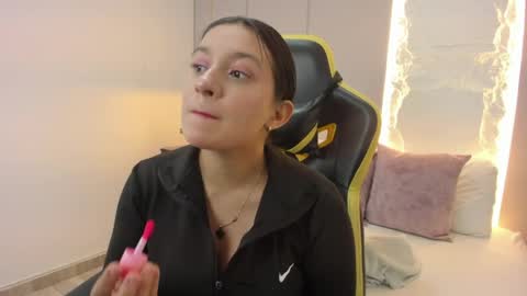 Snapshot of kira_relish chatting on April 2026 11:15:01 AM K I R A online show from April 2026 11:15:01 AM