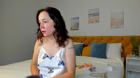 kiraadamss online show from October 2025 01:06:02 AM