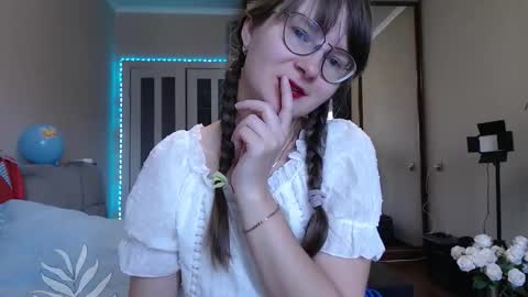 KiraGoldens online show from September 2025 06:04:02 AM