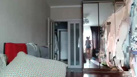 Snapshot of kiragoldens chatting on March 2026 11:10:01 AM KiraGoldens online show from March 2026 11:10:01 AM