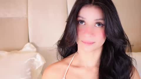 kira online show from September 2025 12:22:02 AM