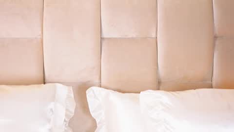 kira online show from October 2025 12:49:02 AM