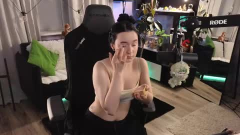 Snapshot of kiralilime chatting on April 2026 07:47:02 PM Kira online show from April 2026 07:47:02 PM