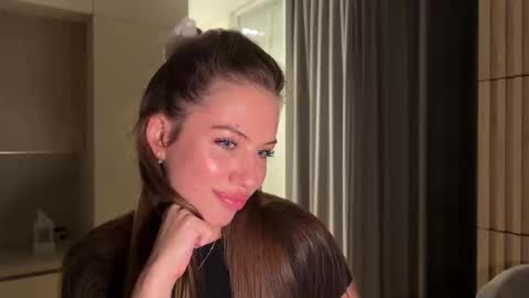 Snapshot of kiramystery chatting on October 2025 05:30:01 PM Kira online show from October 2025 05:30:01 PM