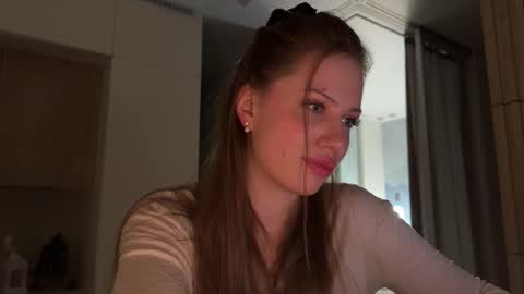 Kira online show from January 2026 05:07:02 PM