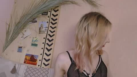 Kira online show from April 2026 02:40:01 PM