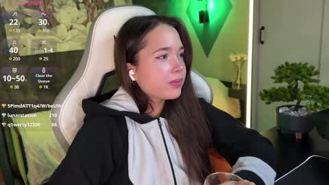 Snapshot of kirarasay chatting on February 2025 01:53:02 PM Kira online show from February 2025 01:53:02 PM