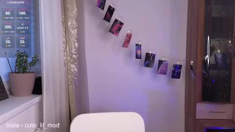 Kira cute online show from February 2026 02:34:01 PM